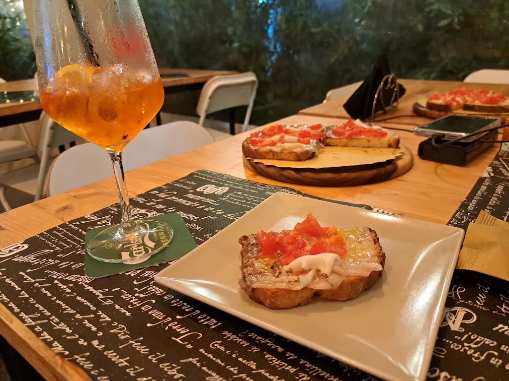 Filip Dzierżanowski_Maremma Maiala Napoli_Avvocata_review