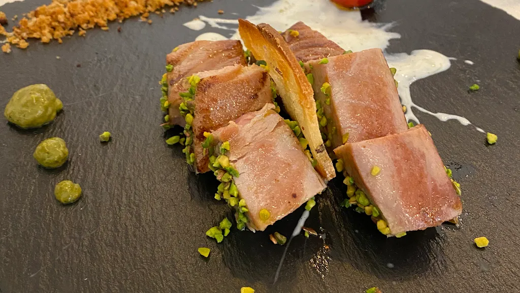 La Lazzara Trattoria e Pizzeria_Avvocata_slider_image_2