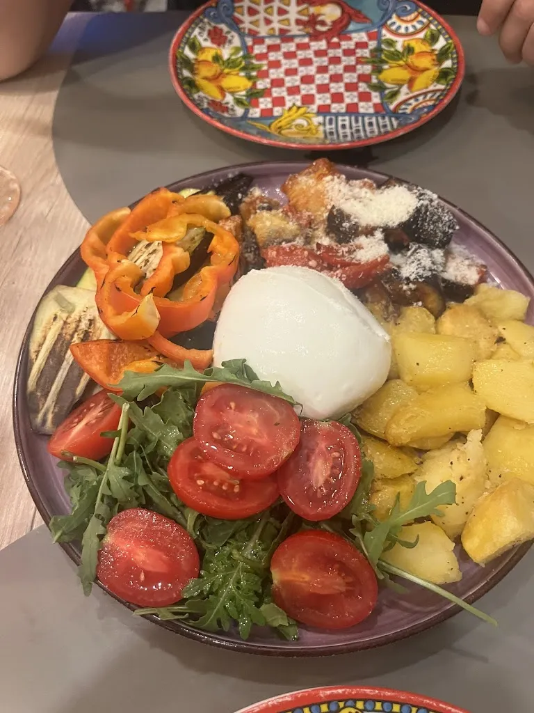 Inès_Casa Lazzarone_Avvocata_review