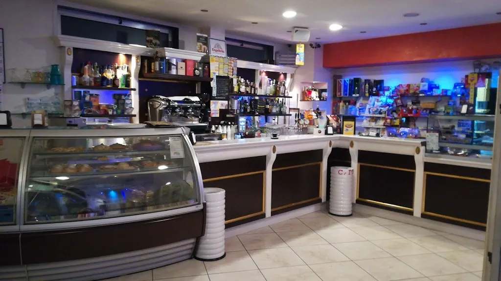 Pizzeria Bar Rosticceria Gelateria Piccolo Mondo_Banzano_slider_image_3