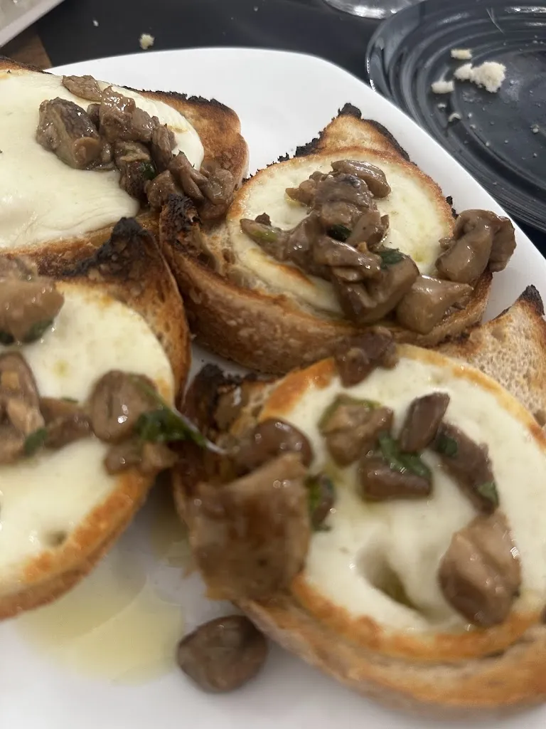 Sara Vitolo_RISTORANTE AL FUNGO VELENOSO DI D`URSO CARMELA_Banzano_review