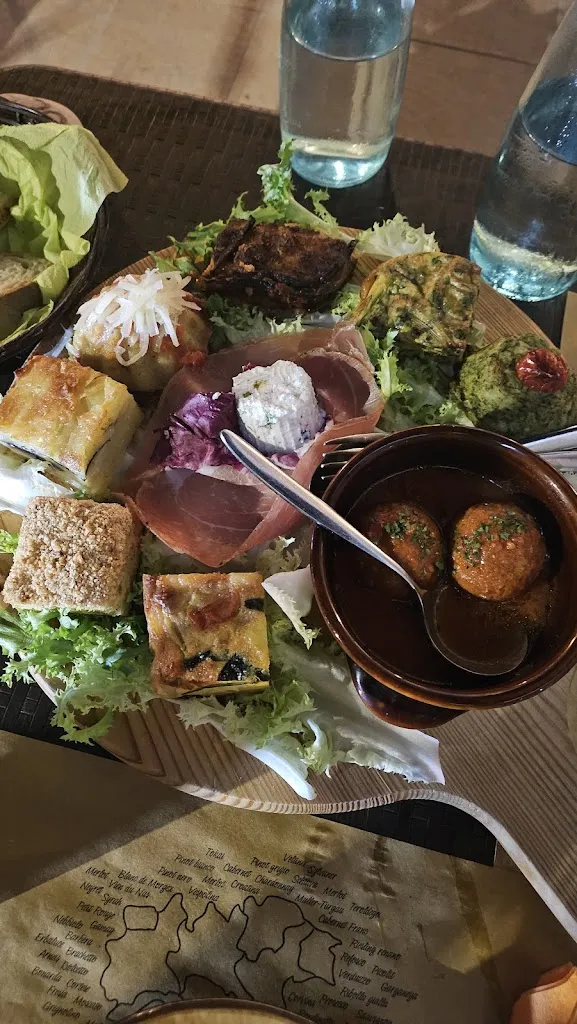 Helly Delirium_Civico 53_Francavilla al Mare_recensione