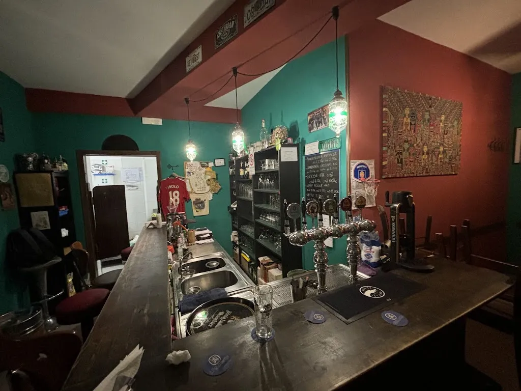 Sir Tommy Flynns restaurant in Baronissi