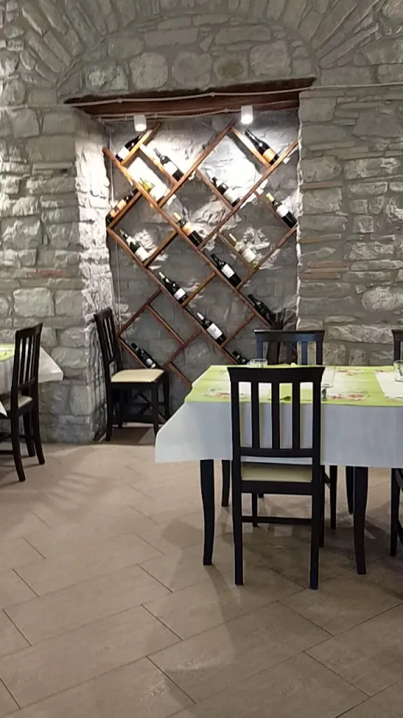 Botti & Brace_Baselice_slider_image_2