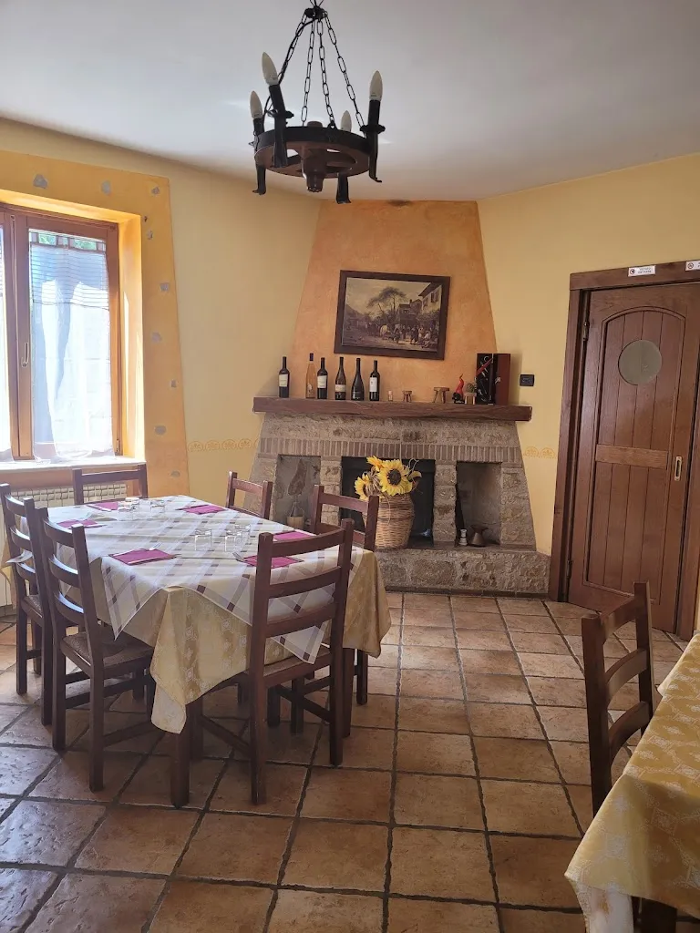 Fabio De Giglio_La Mangiatoia_Baselice_recensione