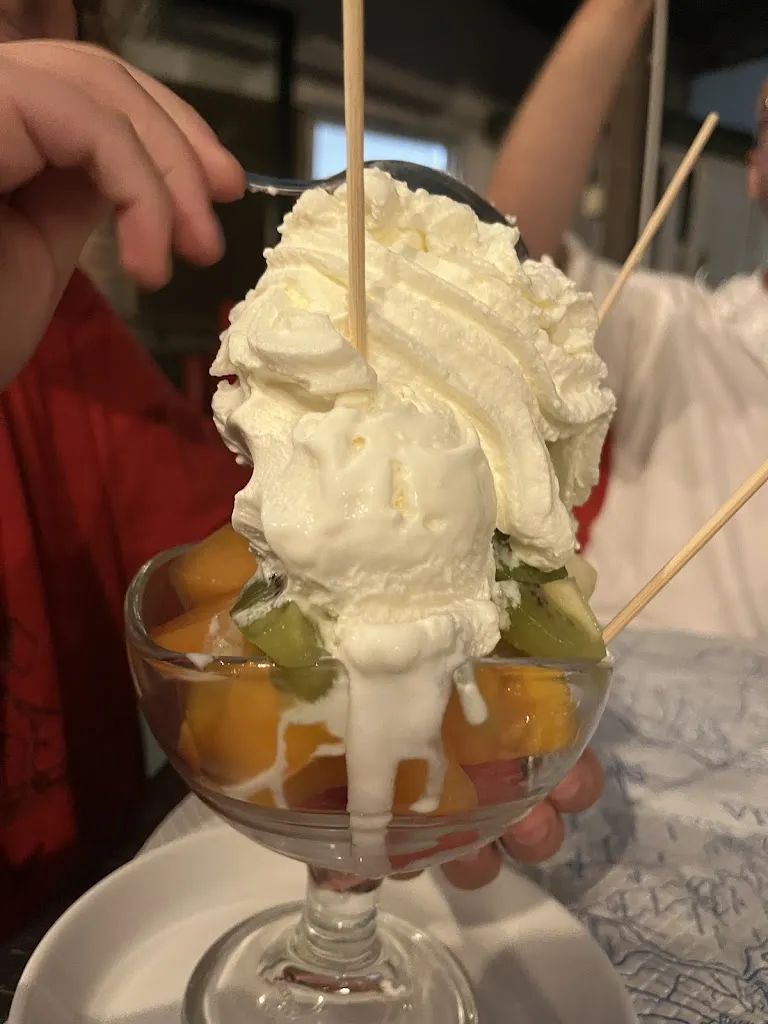 Emilie Djiboghlian_Belmare Maronti Beach di Ernesto Mattera_Barano d'Ischia_review