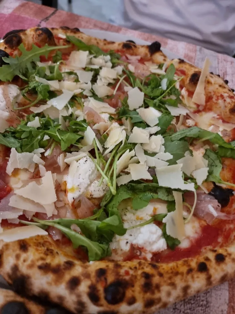 Melanie Udvardi_Il Magnolia_Francavilla al Mare_recensione