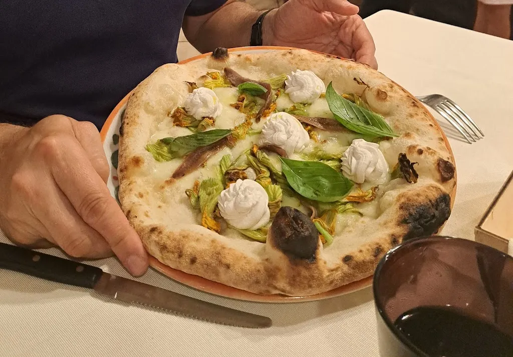 FRANCESCO DI SARNO_A Luna Rossa_Bellona_review