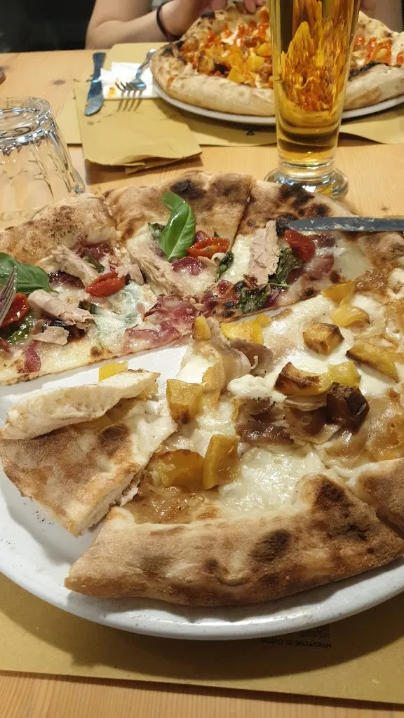 Tamara Mancini_Il Capriccio - Pizzeria Rocca D'Evandro_Bivio Mortola_review