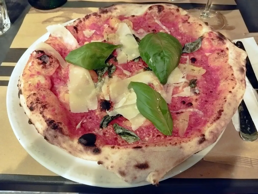 Il Capriccio - Pizzeria Rocca D'Evandro_Bivio Mortola_slider_image_3