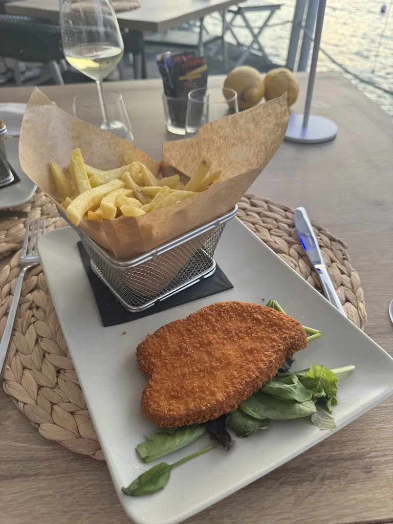 Gina_Ristorante Pizzeria & Beach Club La Brezza_Brezza_review