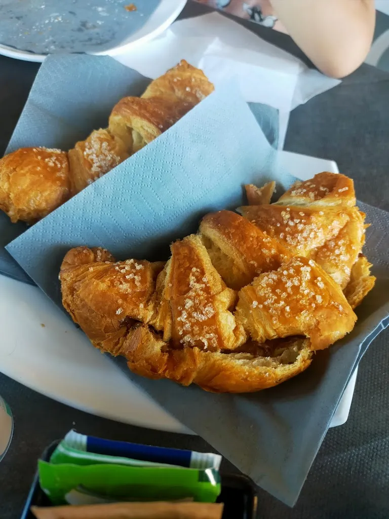 Giuseppe Buiano_Bar Emiliy_Bivio Santa Cecilia_review