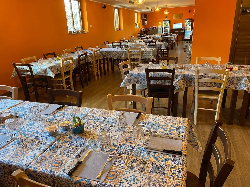 Agriturismo Podere Sant'Antonio restaurant in Bivio Santa Cecilia