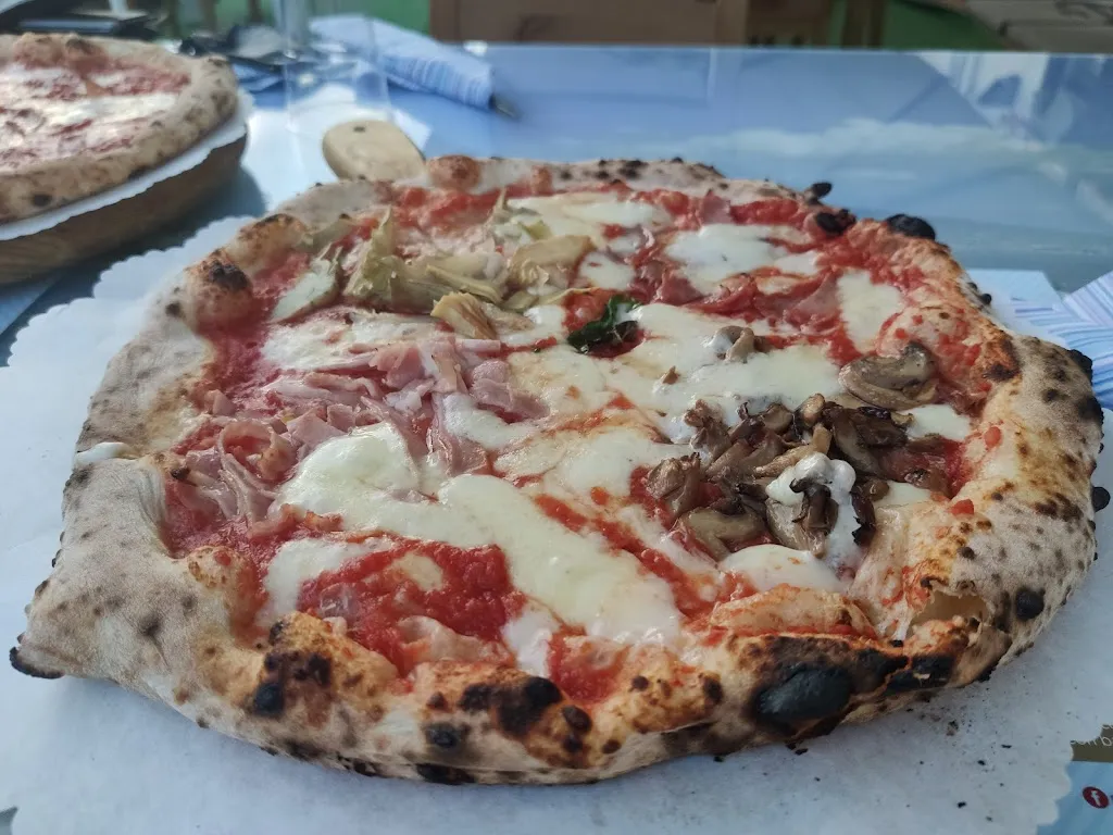 Anna Bobrowska_Pizzeria l'Oro di Napoli_Bivio Santa Cecilia_review