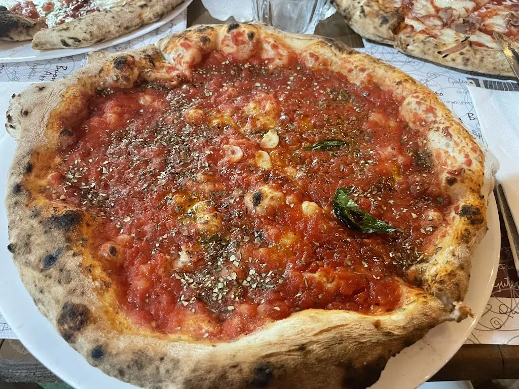 Pizzeria l'Oro di Napoli_Bivio Santa Cecilia_slider_image_3