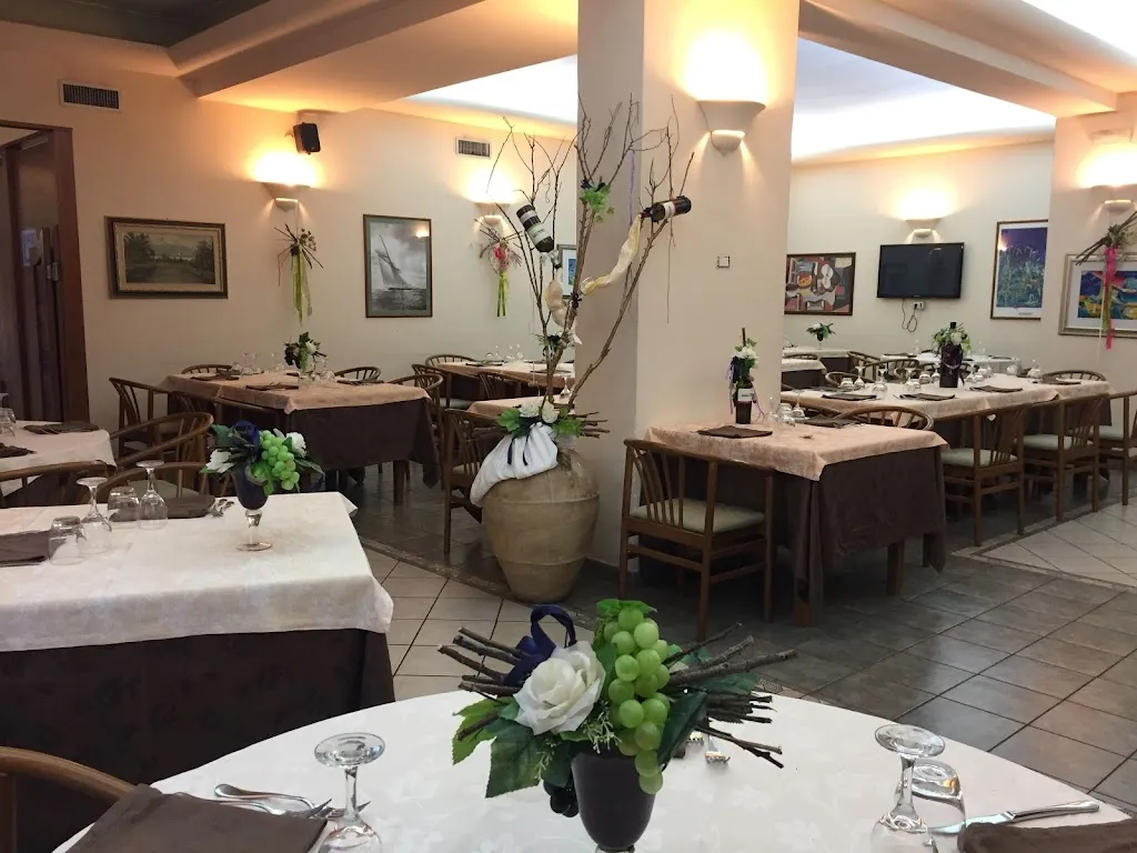 Taverna Nova "Ristorante Pizzeria" restaurant in Bivio Santa Cecilia