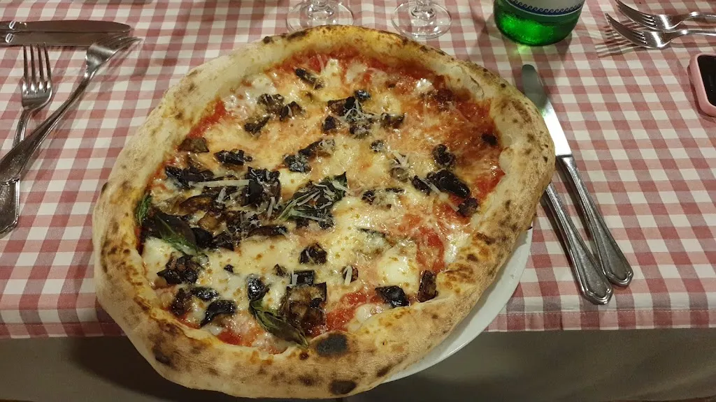 Ristorante pizzeria il Rifugio_Calvanico_slider_image_3