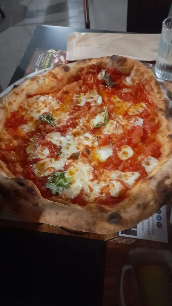 Vicky_Duir Pub_Calabritto_review