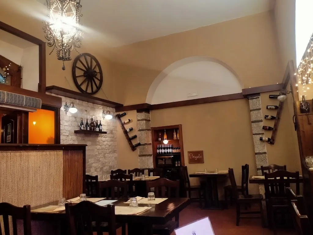 La Taverna del Brigante_Calabritto_slider_image_1