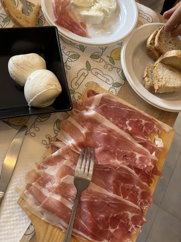 Shenay Prinsloo_Caseificio il Casolare - Note di Latte_Caianello_review