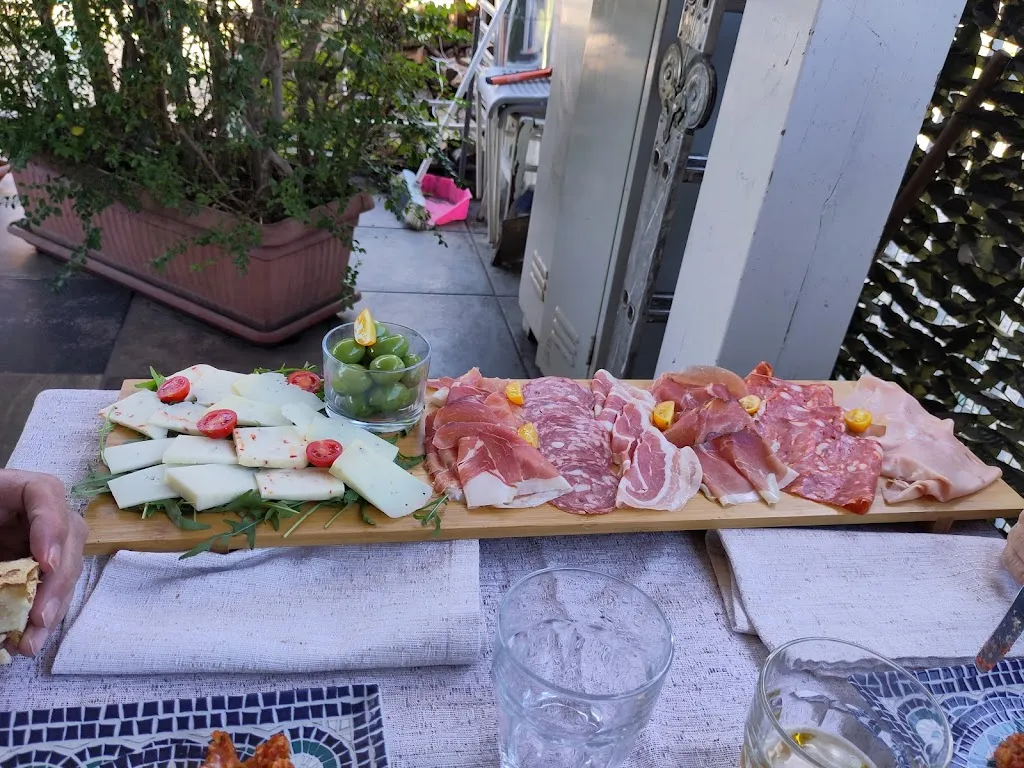 Menu_Pizzeria napoletana by sciuscià_Caianello_immagine_8