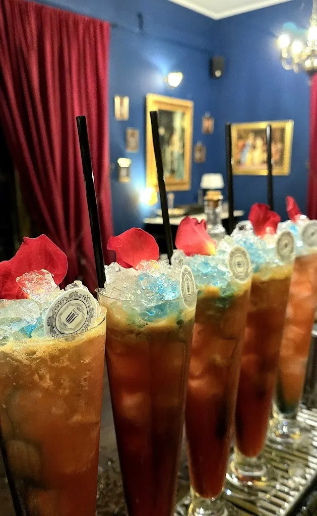 Artemisia food and drink_Caianello_slider_image_3