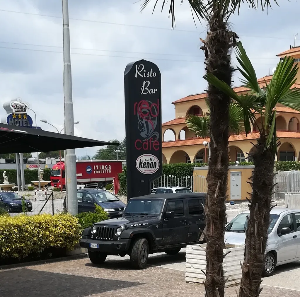 Risto Pub Red Café_Caianello_slider_image_2