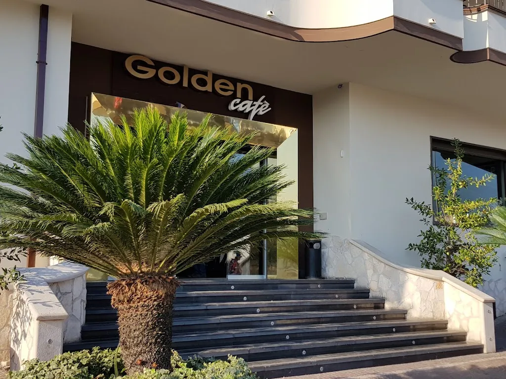 Golden Cafè restaurant in Caianello