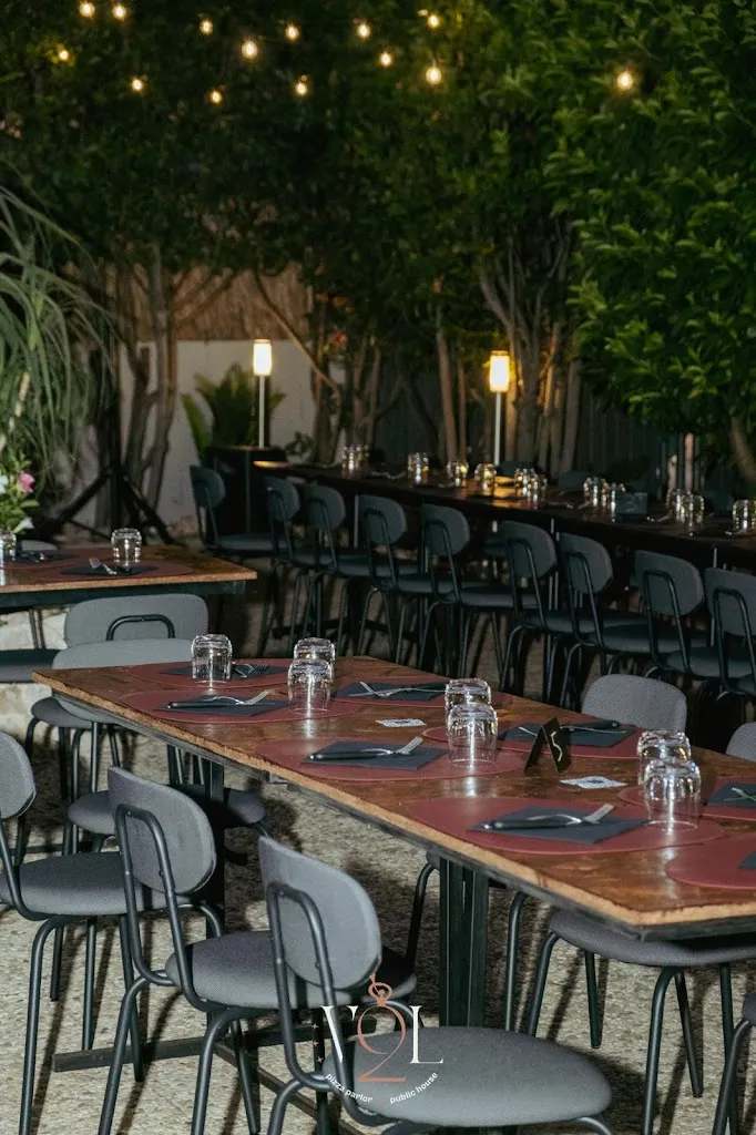 Vol.2 Pizza Parlor & Public House_Camigliano_slider_image_1