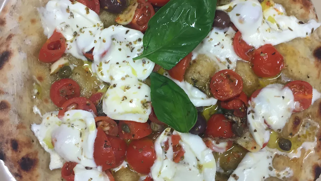 Pizzeria-Rosticceria "Che Pizza" restaurant in Calvi Risorta