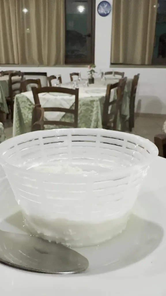 Antonio Merola_Agriturismo Le Prunelle_Cannalonga_review