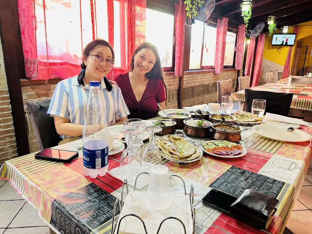 Lo Zafferano Ristorante Indiano e Pizzeria restaurant in Cancello-Arnone