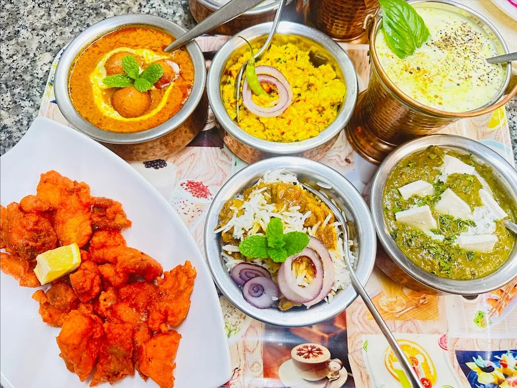 Lo Zafferano Ristorante Indiano e Pizzeria_Cancello-Arnone_slider_image_3