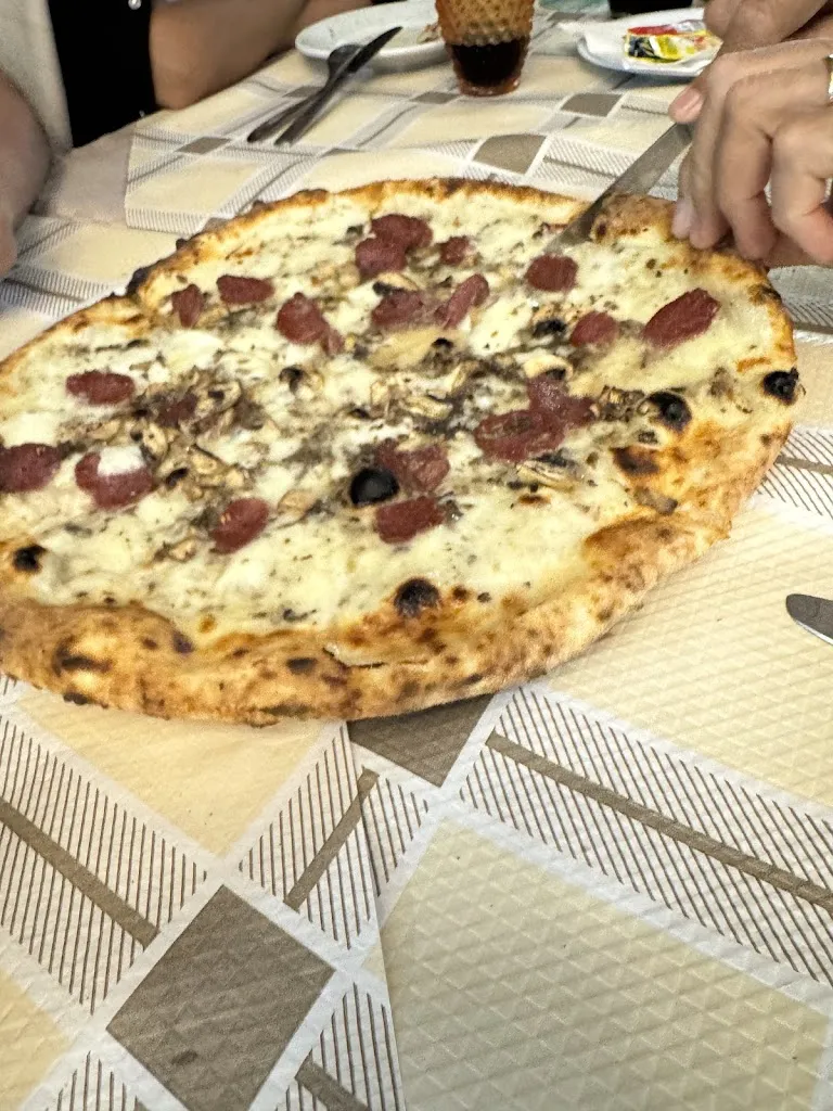 Mateja Ryan_Pizz8 by il Carrettiere: La pizza di Cancello ed Arnone dal 1990_Cancello-Arnone_review