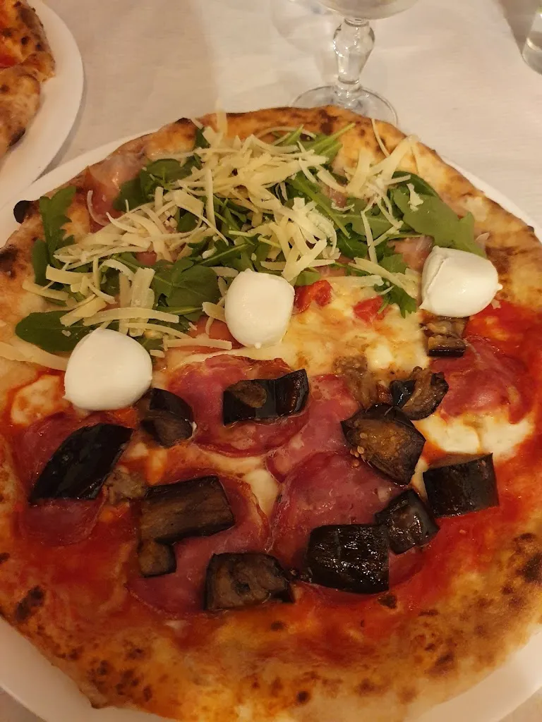 Antonio Jr_Pizzeria Irene da Antonio_Cancello-Arnone_review