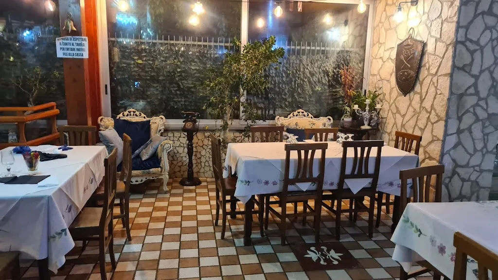 Pizzeria Irene da Antonio_Cancello-Arnone_slider_image_1