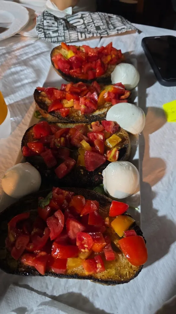 Pizzeria Irene da Antonio_Cancello-Arnone_slider_image_2