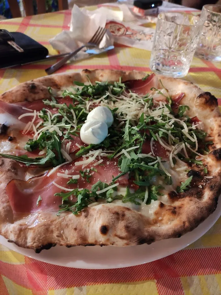 Pizzeria Irene da Antonio_Cancello-Arnone_slider_image_3