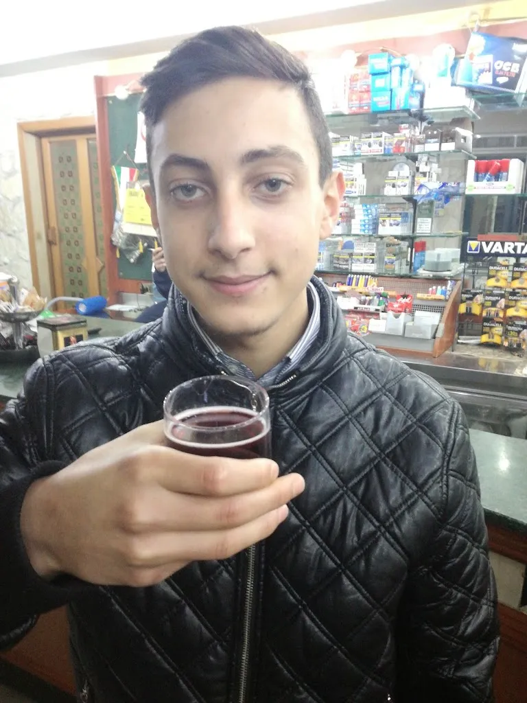 Francesco Bovenzi_LA CANTINELLA ROSSA_Cancello-Arnone_review