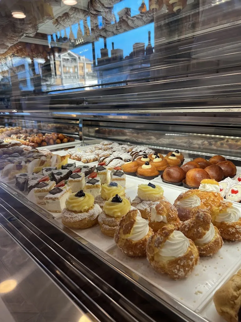 Jess M_Miele - Pasticceria Napoletana_Francavilla al Mare_review