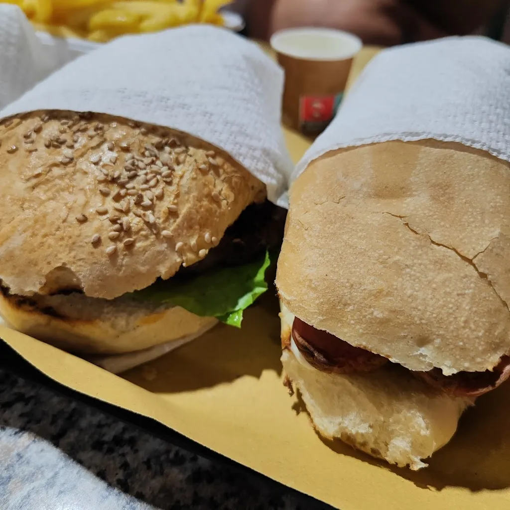 Micky Stranaluna_Hamburger In_Francavilla al Mare_review