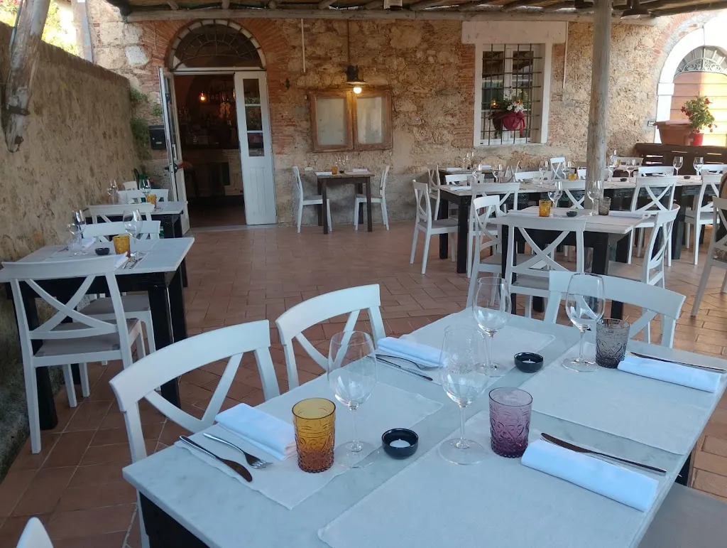 Ristorante L 'Osteria_Capezzano-Cologna_slider_image_1