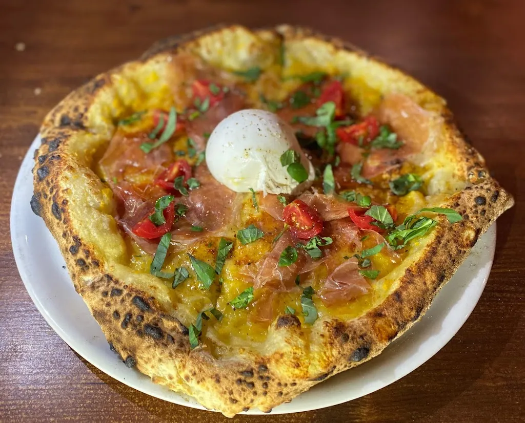 Lorenzo_U' Chevalier Pizzeria & trattoria_Capezzano-Cologna_review