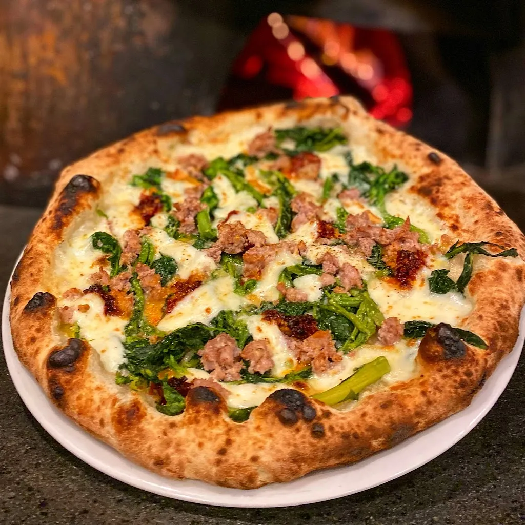 U' Chevalier Pizzeria & trattoria_Capezzano-Cologna_slider_image_3