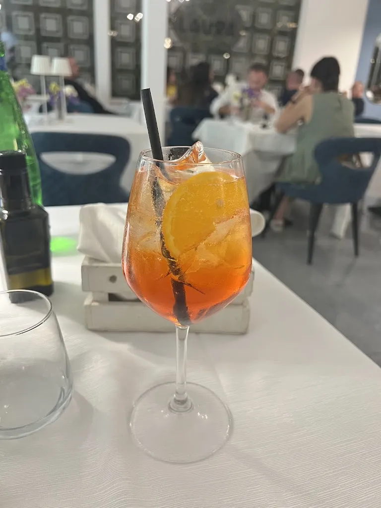 Valentina Mihaila_Bar Gelateria Artigianale LAURA_Capaccio_review