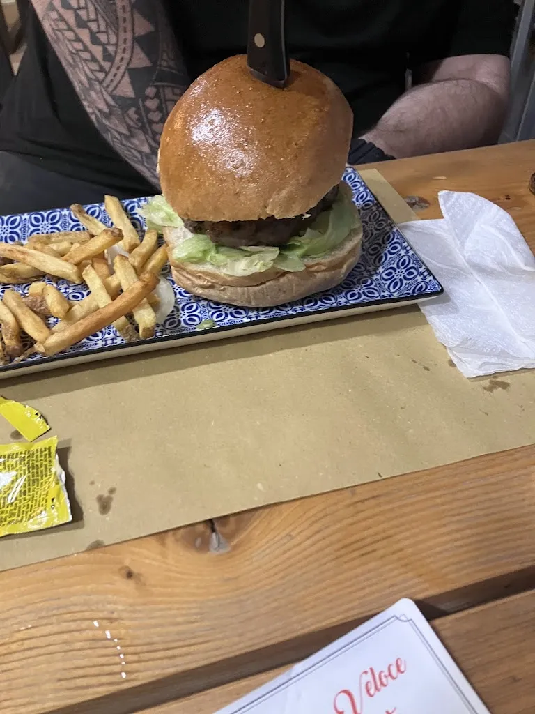 Anna D_Gnhamburger_Capaccio Scalo_review