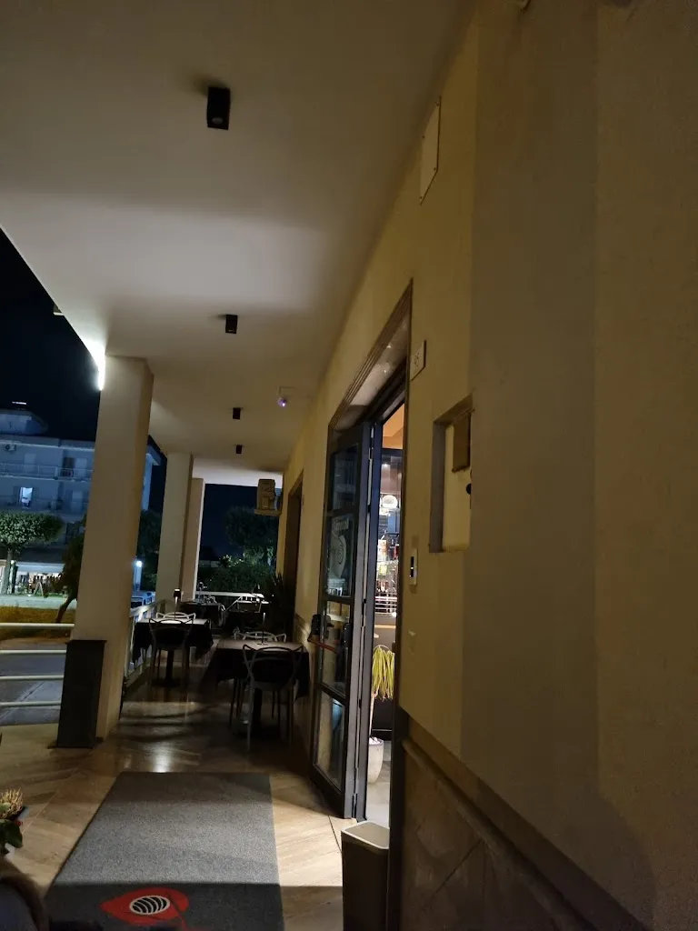 Giuseppe Carolla_Nozomi sushi wine bar_Capaccio Scalo_review