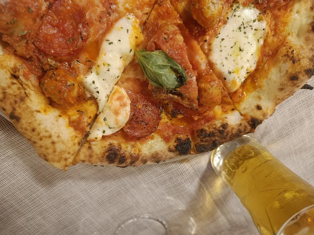 Robert Mifsud_Pizzeria Boris_Capaccio Scalo_avis