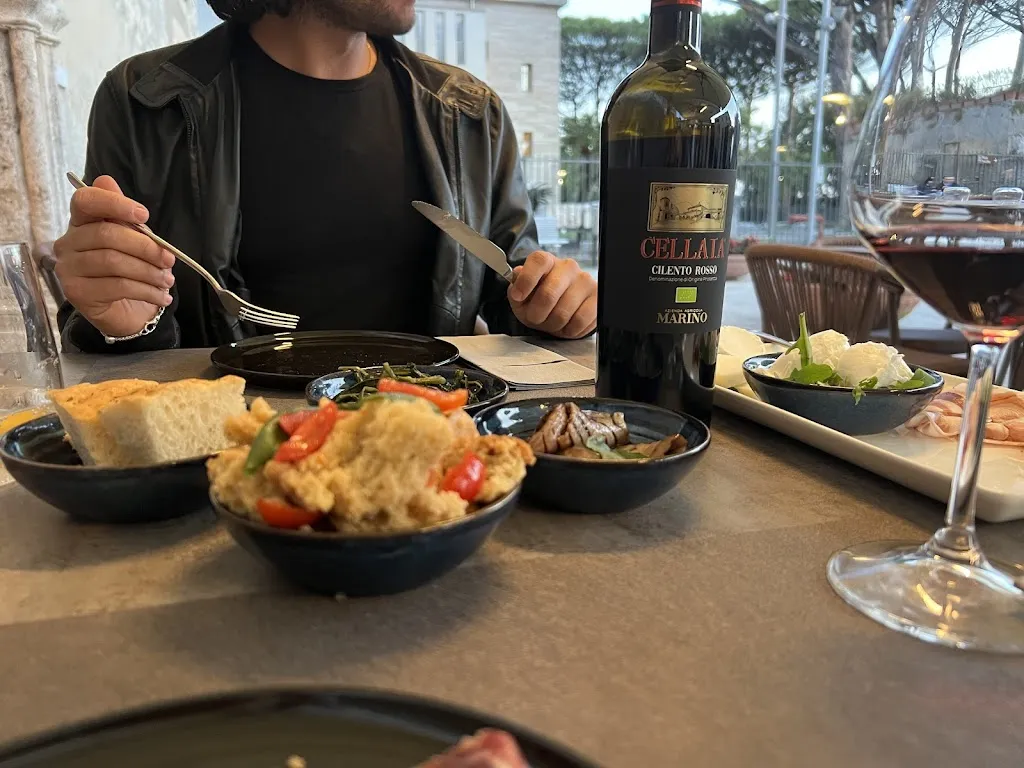 Justine Germain_Kalos Paestum_Capaccio Scalo_review