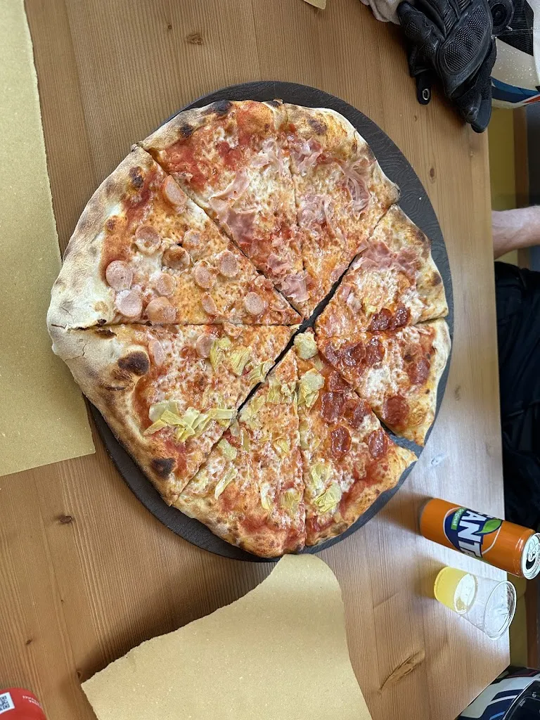 Menu_Pizza shop_Carano_image_7